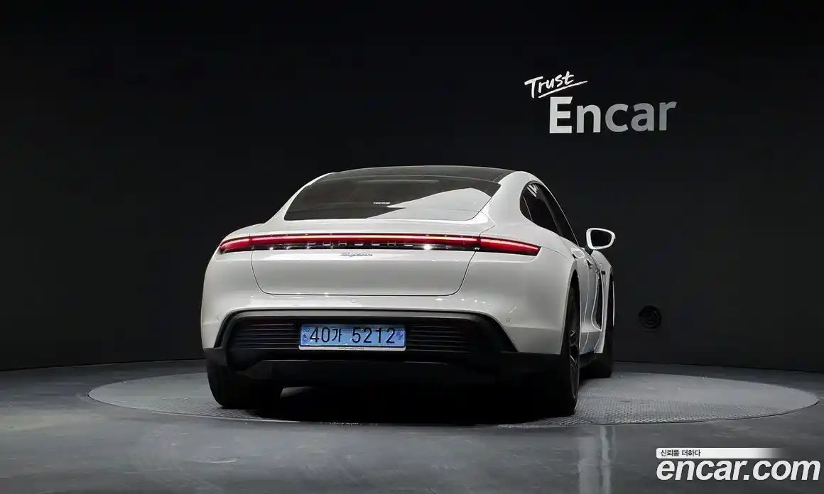 Porsche Taycan 2023 0.1 Автомат в Москве № 197153, фото 16