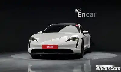 Porsche Taycan 2023 0.1 Автомат в Москве № 197153, миниатюра 4