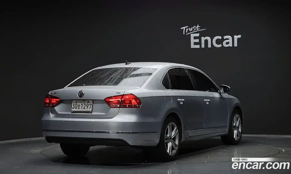 Volkswagen Passat 2015 2.0 Автомат в Москве № 199289, фото 16