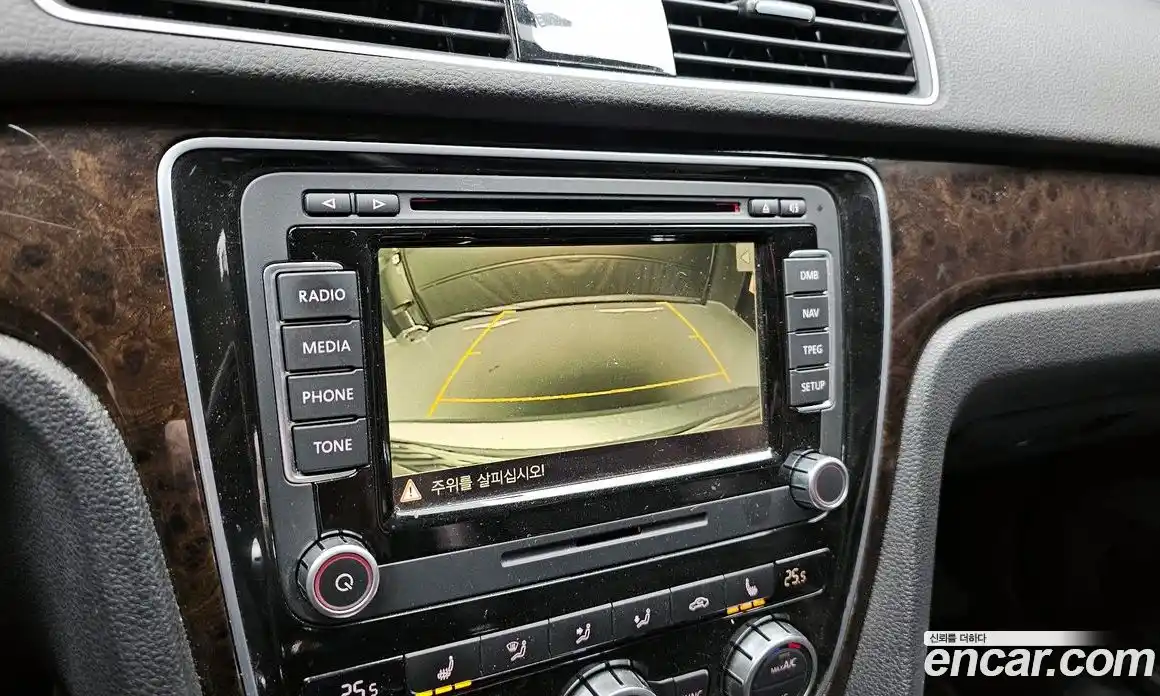 Volkswagen Passat 2015 2.0 Автомат в Москве № 199289, фото 3