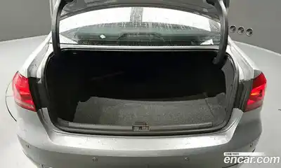 Volkswagen Passat 2015 2.0 Автомат в Москве № 199289, миниатюра 8