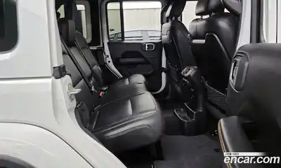 Jeep Wrangler 2024 2.0 Автомат в Москве № 199482, миниатюра 7