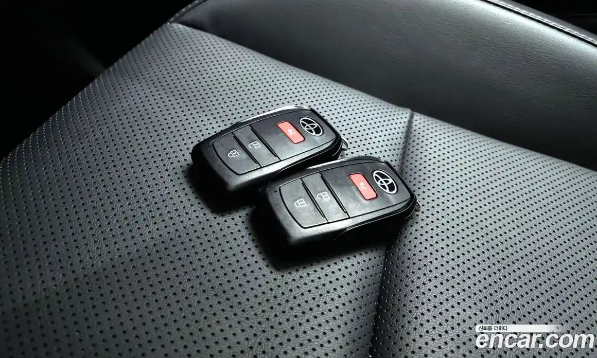 Toyota Prius 2024 2.0 Автомат в Москве № 199512, фото 7