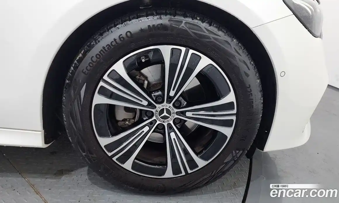 Mercedes-Benz E-Class 2024 2.0 Автомат в Москве № 204474, фото 12