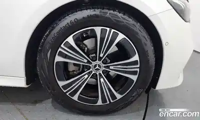 Mercedes-Benz E-Class 2024 2.0 Автомат в Москве № 204474, миниатюра 12