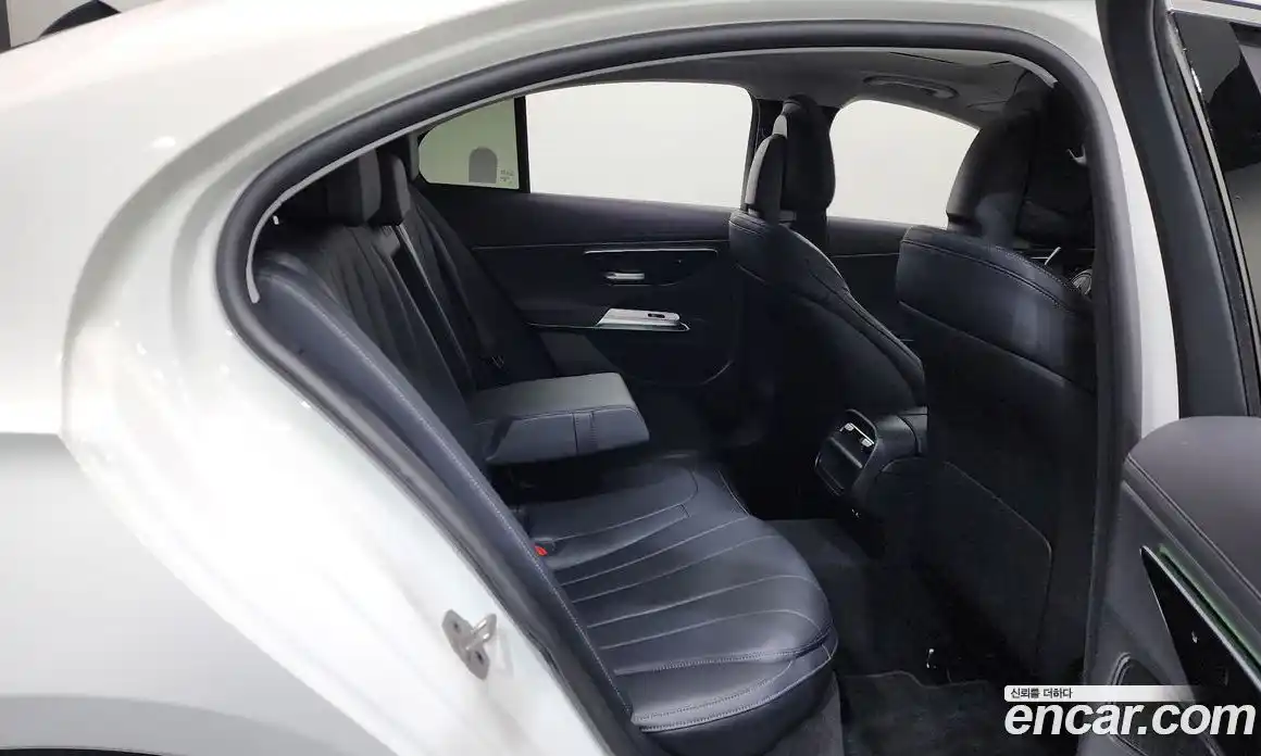 Mercedes-Benz E-Class 2024 2.0 Автомат в Москве № 204474, фото 15