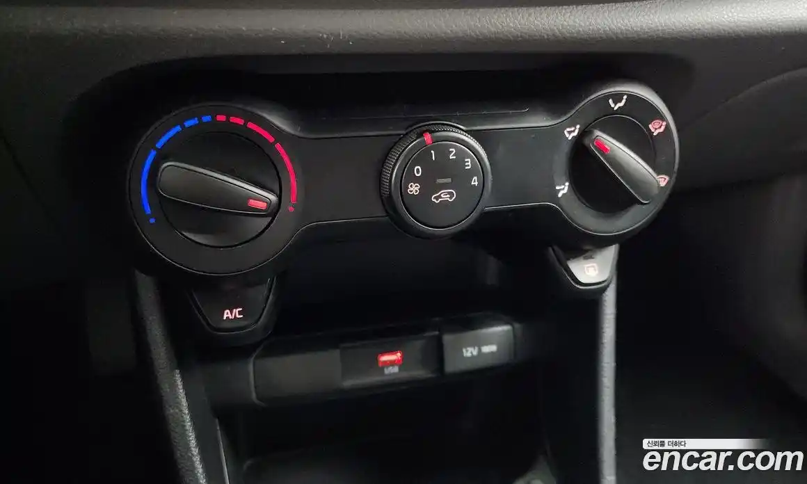 Kia Morning 2021 1.0 Автомат в Москве № 20461, фото 15