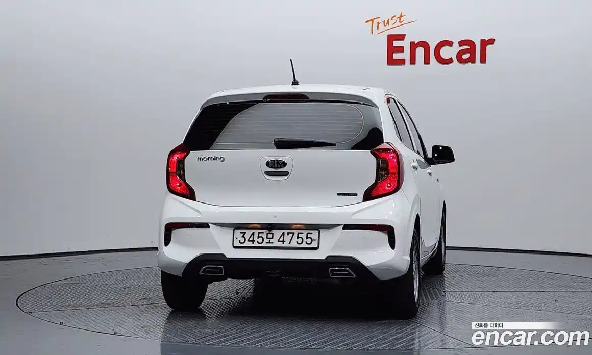 Kia Morning 2021 1.0 Автомат в Москве № 20461, фото 17