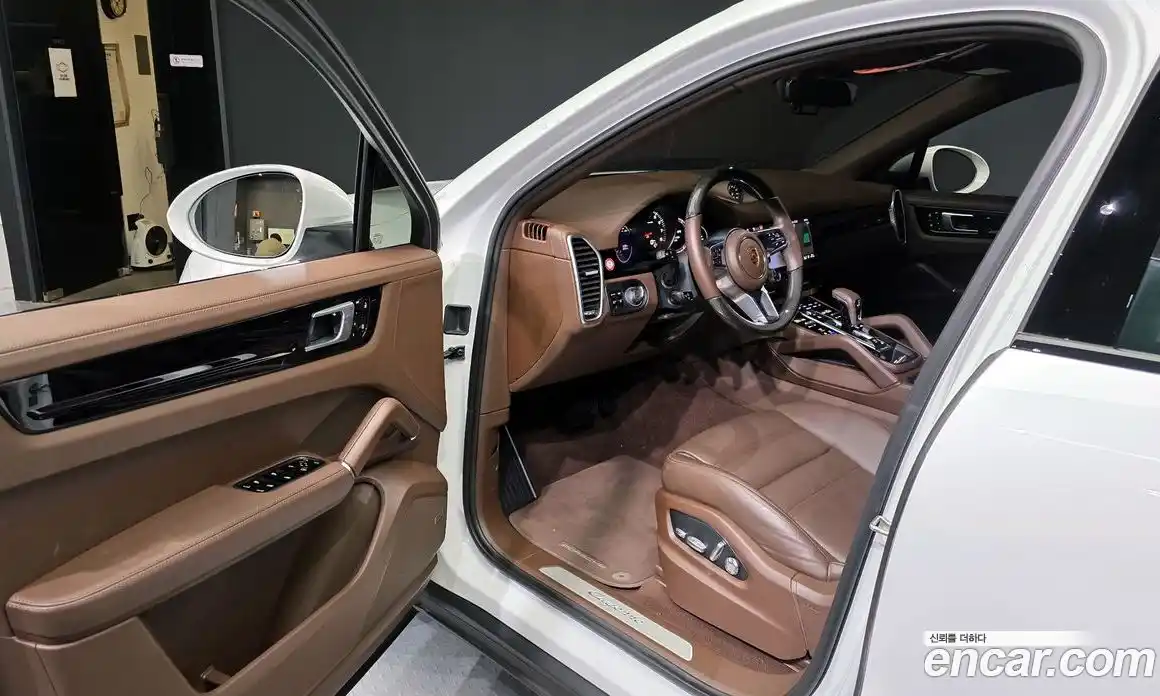 Porsche Cayenne 2021 3.0 Автомат в Москве № 213157, фото 18