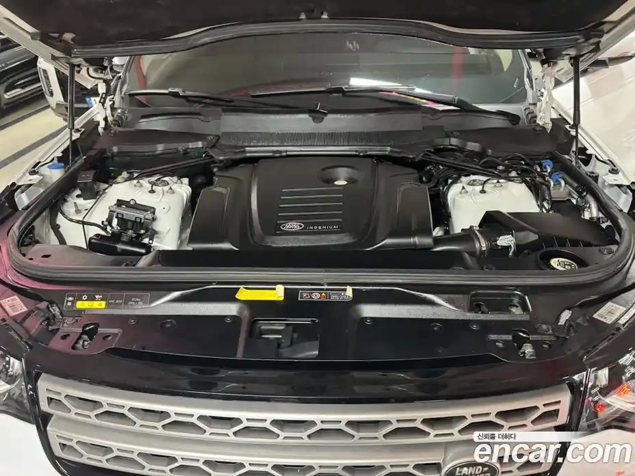 Land Rover Discovery 2017 2.0 Автомат в Москве № 213471, фото 13