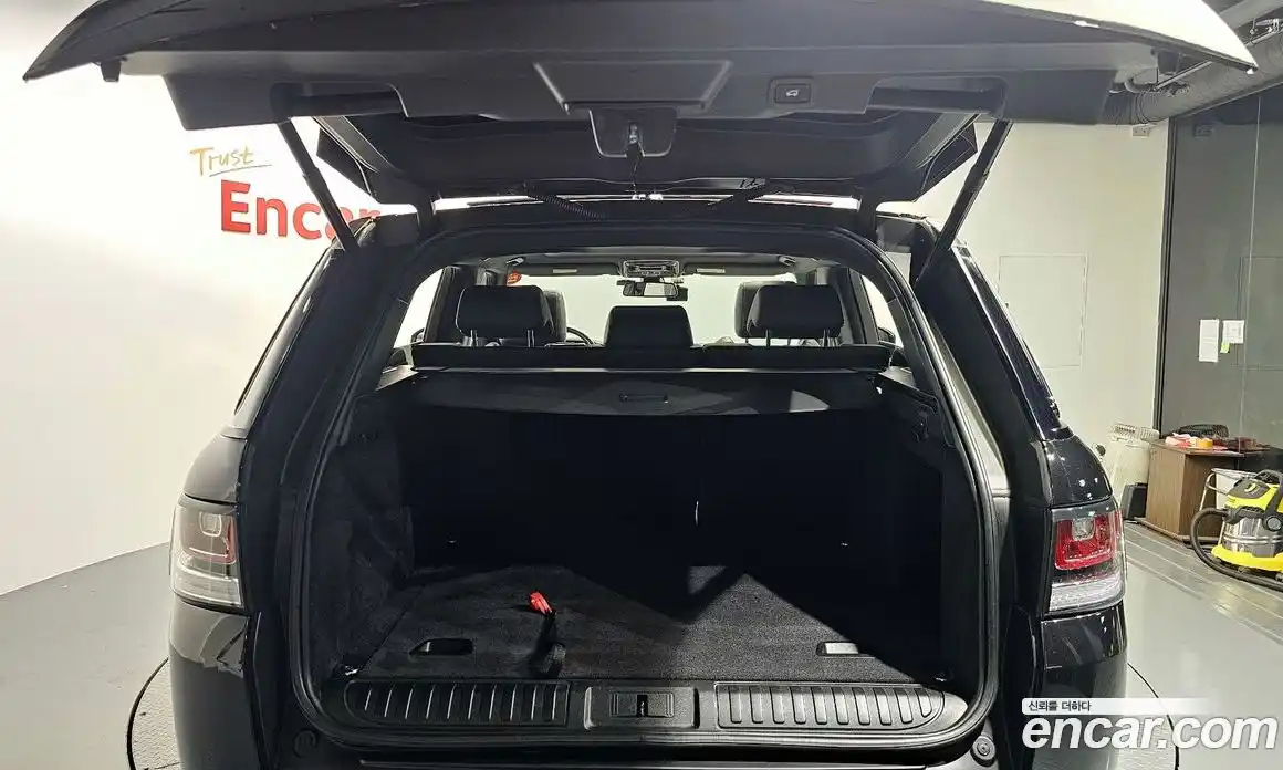 Land Rover Range-Rover Sport 2016 3.0 Автомат в Москве № 213626, фото 20