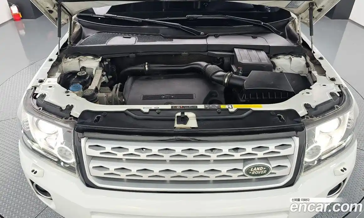 Land Rover Freelander 2014 2.2 Автомат в Москве № 213779, фото 14