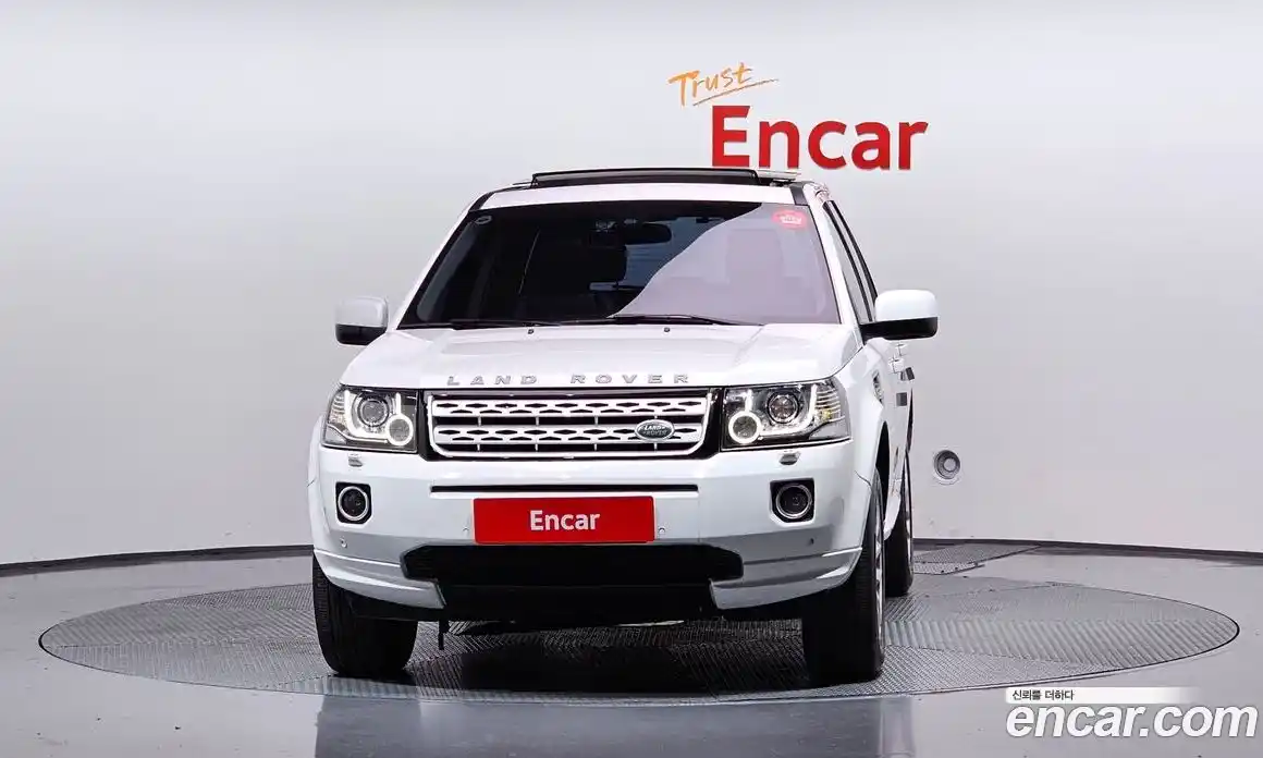 Land Rover Freelander 2014 2.2 Автомат в Москве № 213779, фото 16