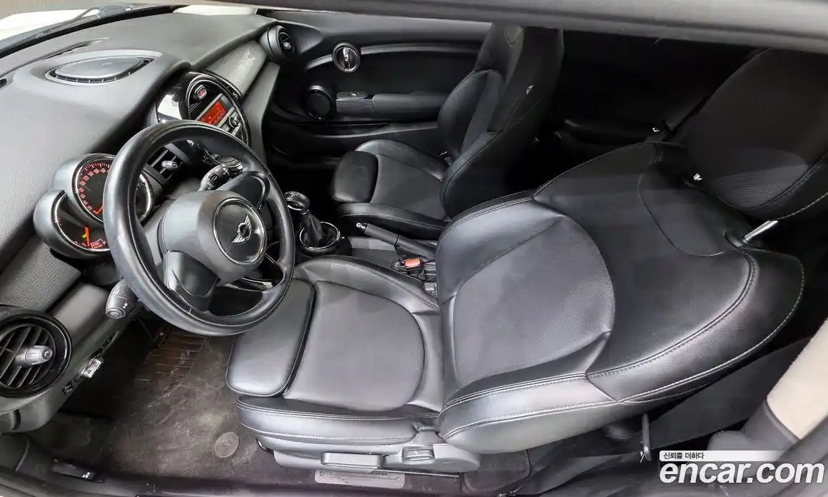 Mini Cooper 2015 1.5 Автомат в Москве № 214310, фото 15