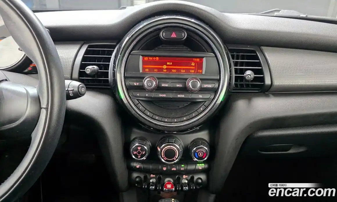 Mini Cooper 2015 1.5 Автомат в Москве № 214310, фото 19