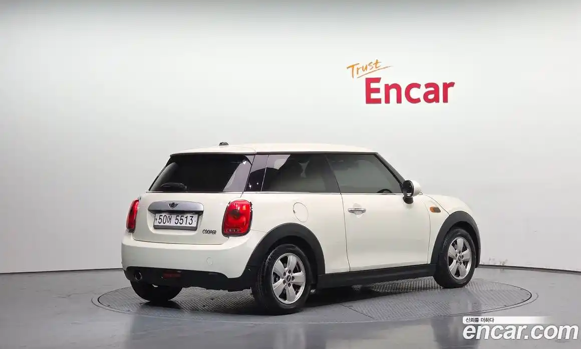 Mini Cooper 2015 1.5 Автомат в Москве № 214310, фото 9