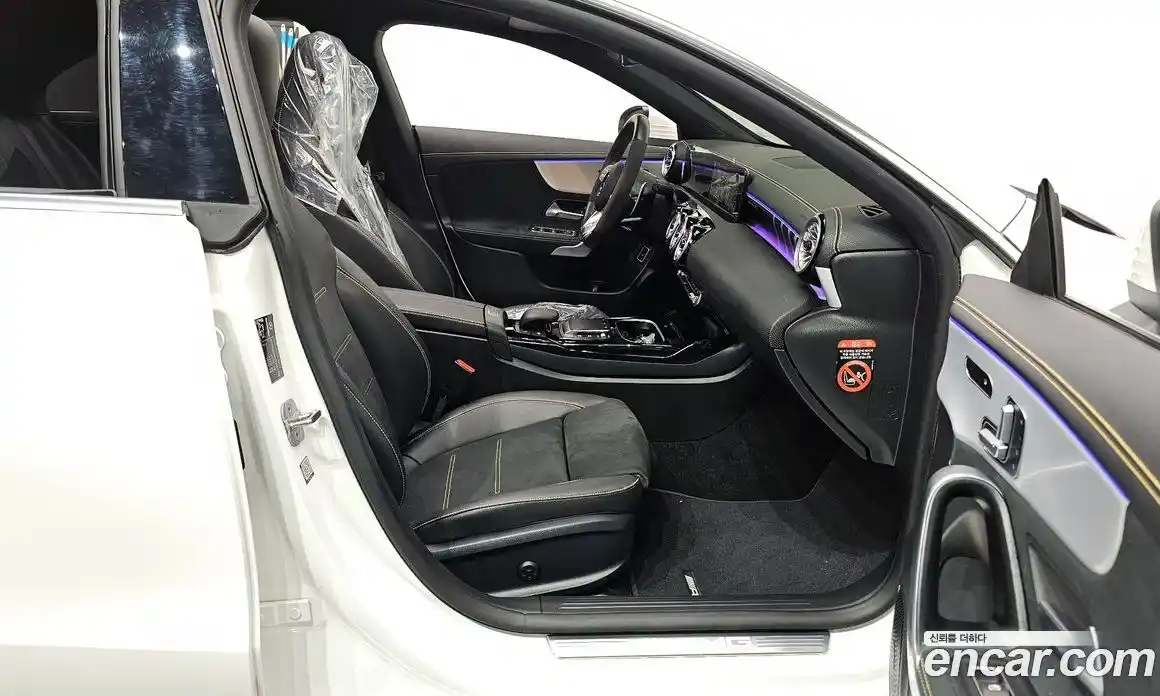 Mercedes-Benz CLA-Class 2023 2.0 Автомат в Москве № 219180, фото 4