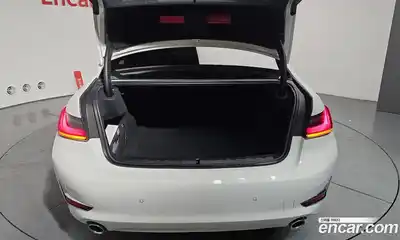 BMW 3-Series 2022 2.0 Автомат в Москве № 227952, миниатюра 10