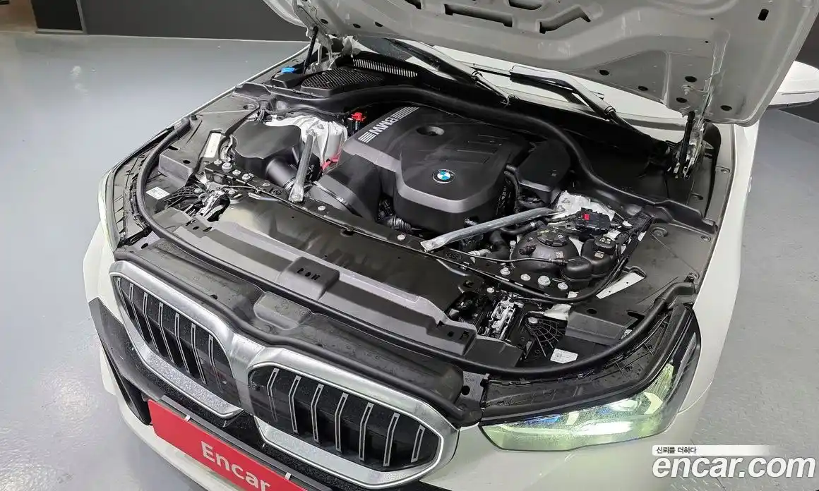 BMW 5-Series 2025 2.0 Автомат в Москве № 227954, фото 2