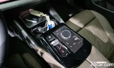 BMW 5-Series 2025 2.0 Автомат в Москве № 227954, миниатюра 4