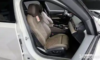 BMW 5-Series 2025 2.0 Автомат в Москве № 227954, миниатюра 7