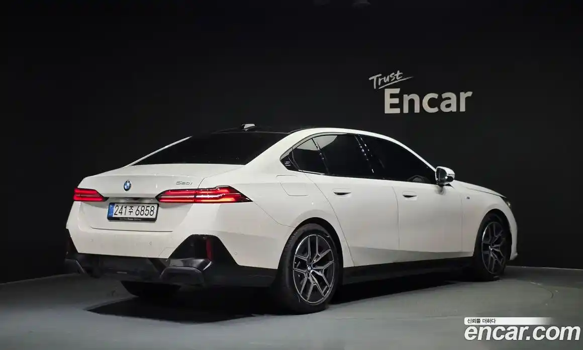 BMW 5-Series 2025 2.0 Автомат в Москве № 227954, фото 9