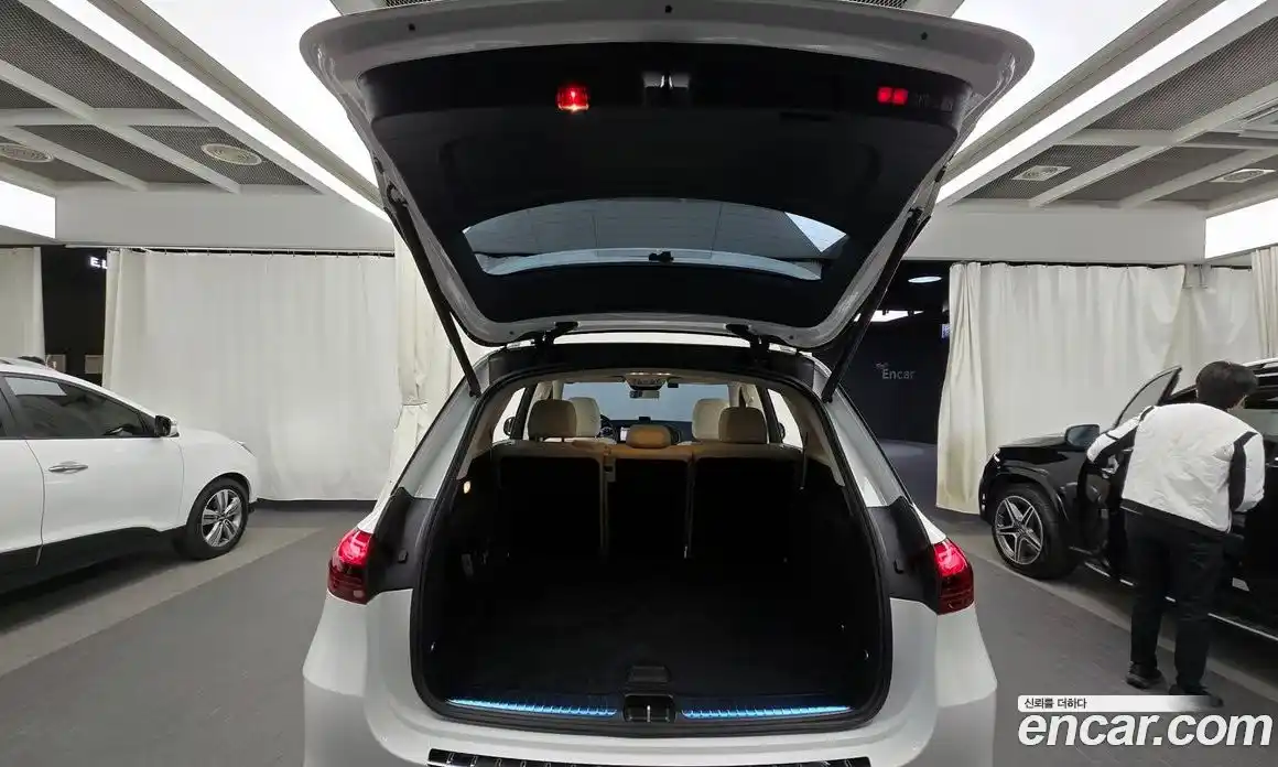 Mercedes-Benz GLE-Class 2025 3.0 Автомат в Москве № 229419, фото 4