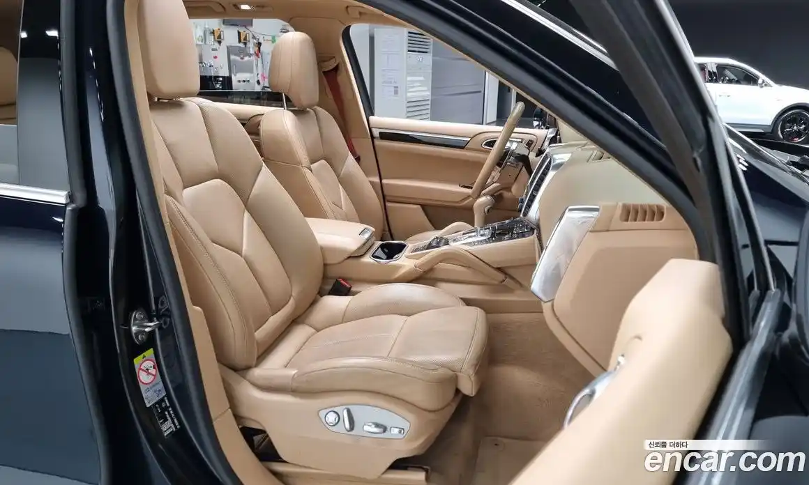 Porsche Cayenne 2015 4.1 Автомат в Москве № 230983, фото 11