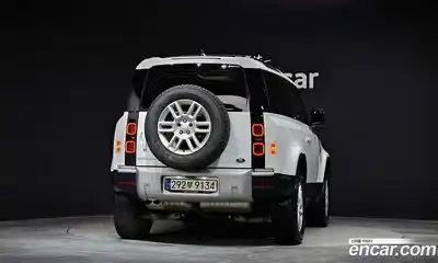 Land Rover Defender, 2022