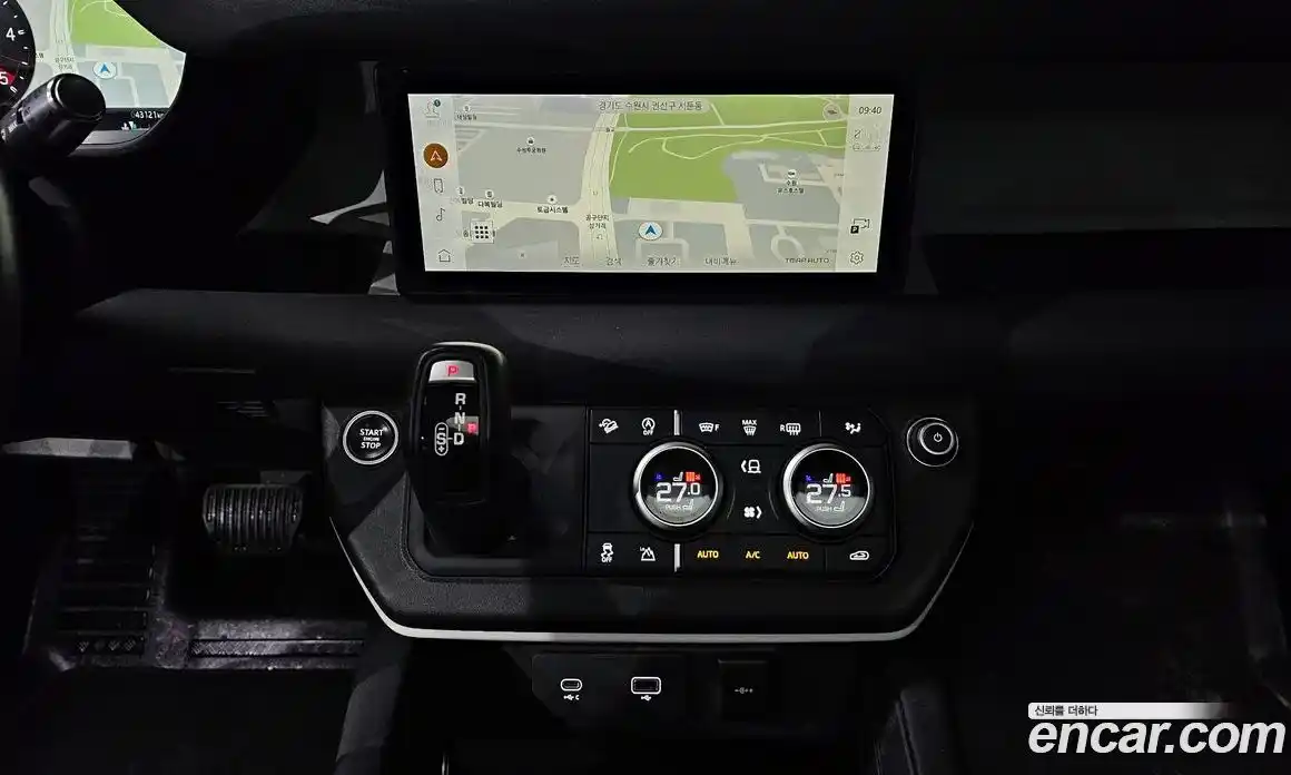 Land Rover Defender 2022 3.0 Автомат в Москве № 231185, фото 18