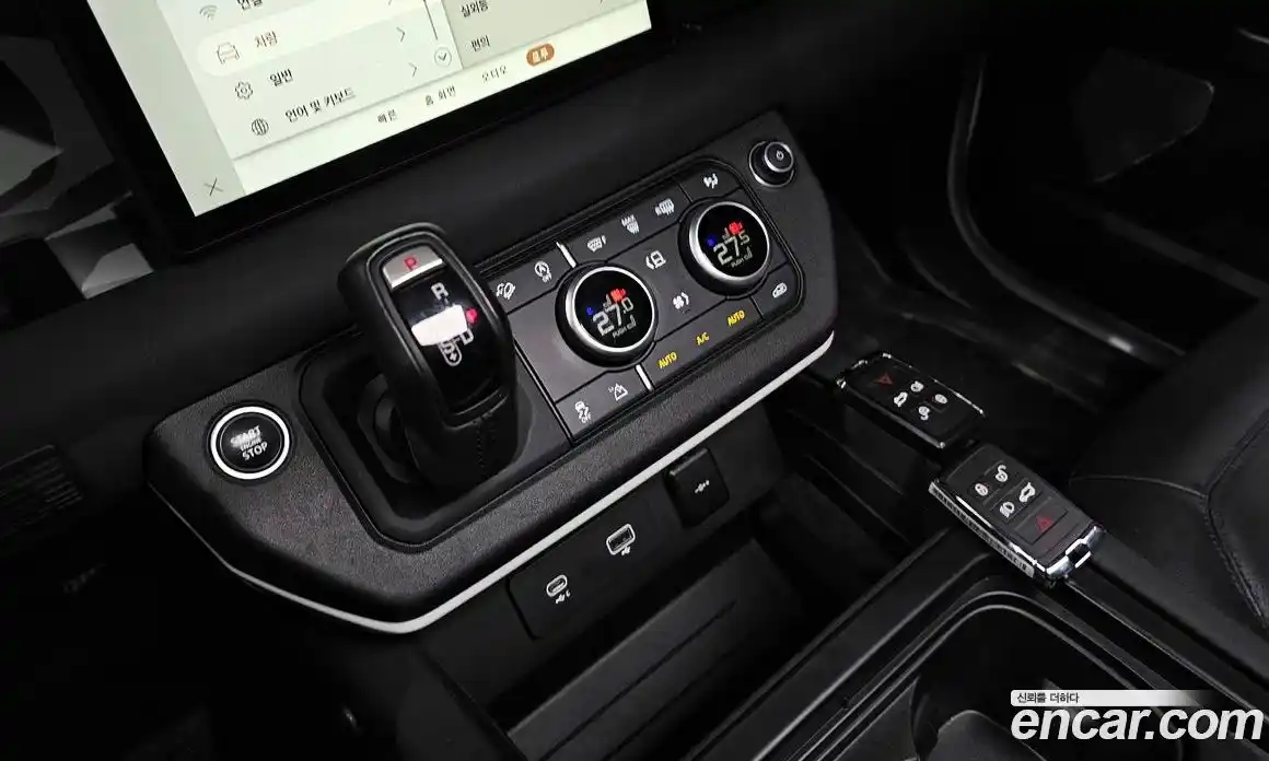 Land Rover Defender 2022 3.0 Автомат в Москве № 231185, фото 19