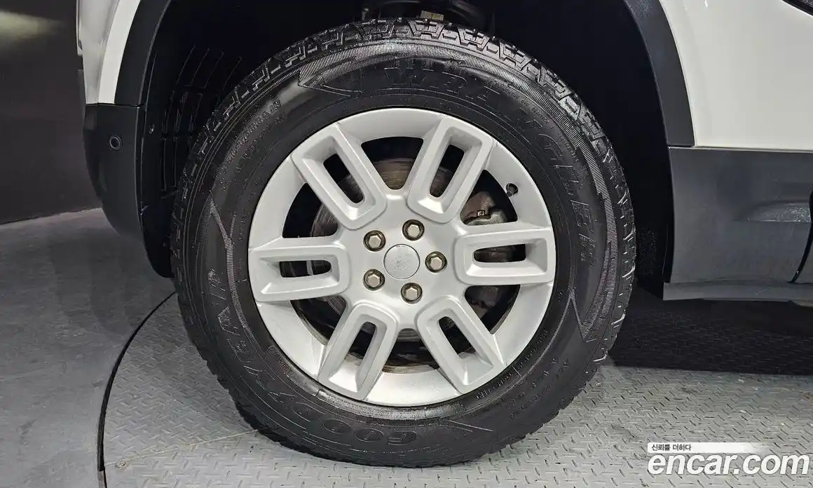 Land Rover Defender 2022 3.0 Автомат в Москве № 231185, фото 7