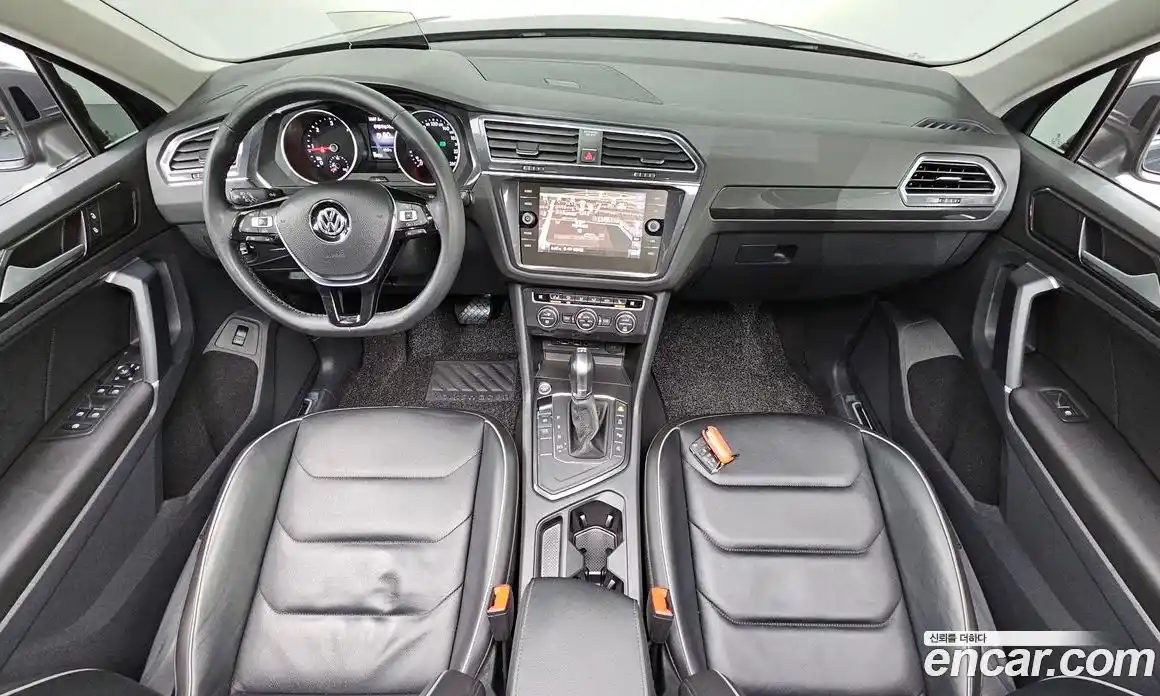 Volkswagen Tiguan 2018 2.0 Автомат в Москве № 232200, фото 14