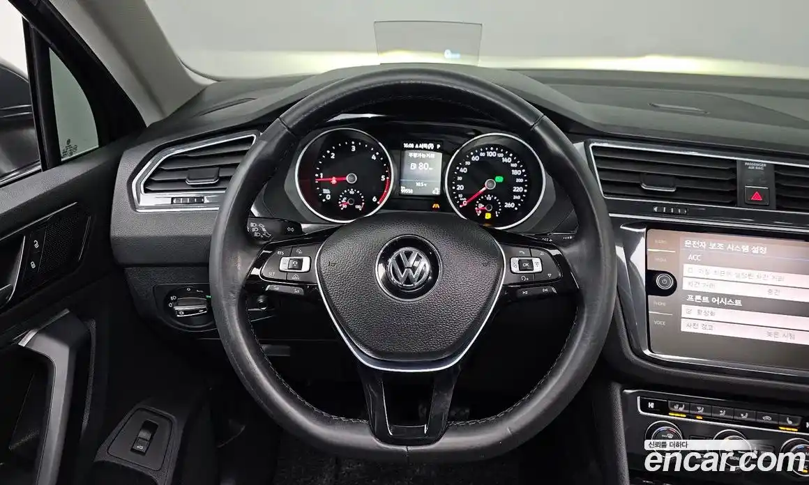 Volkswagen Tiguan 2018 2.0 Автомат в Москве № 232200, фото 20