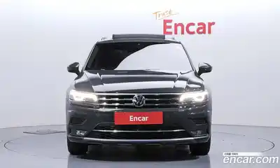 Volkswagen Tiguan 2018 2.0 Автомат в Москве № 232200, миниатюра 8