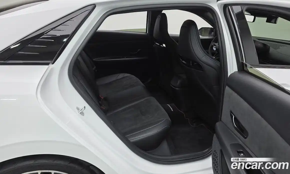 Hyundai Avante 2022 2.0 Автомат в Москве № 2340, фото 8