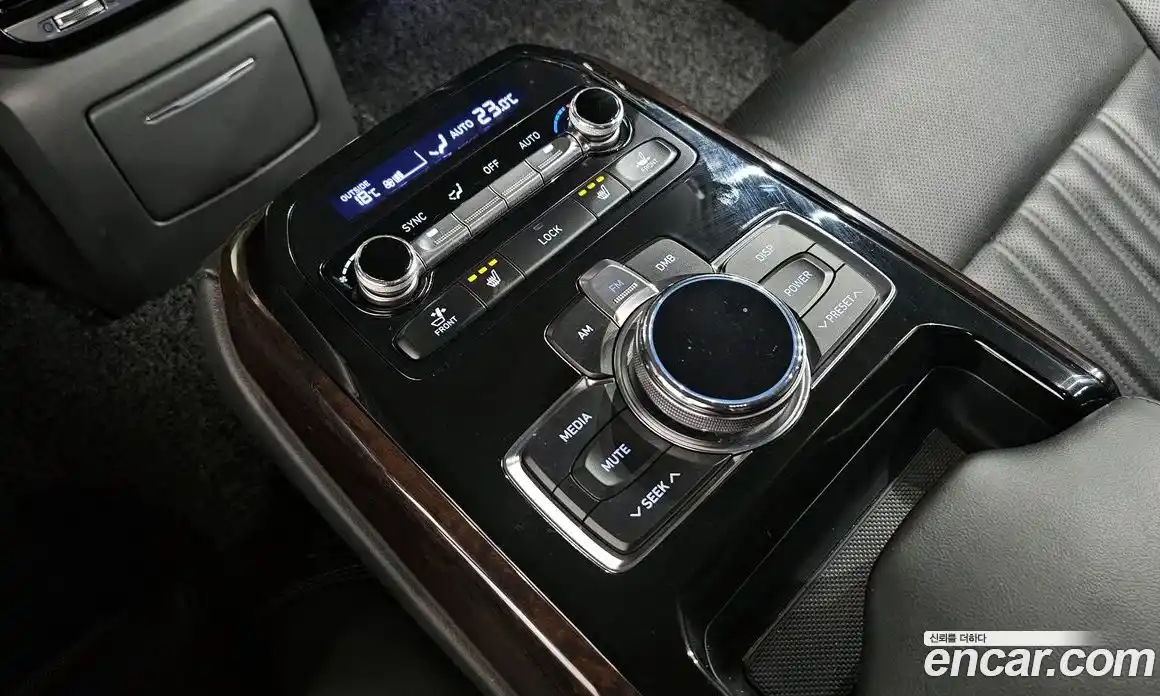 Genesis EQ900 2017 3.8 Автомат в Москве № 23766, фото 6