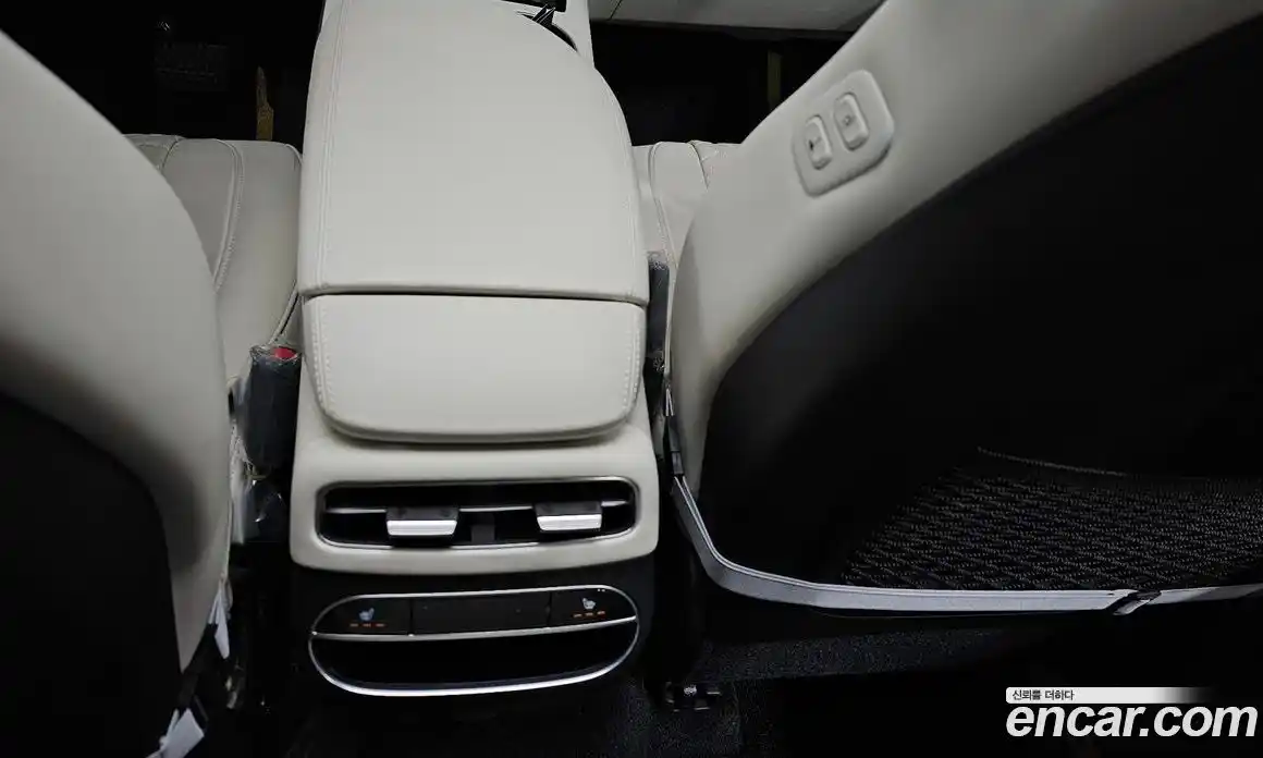 Genesis GV70 2022 0.1 Автомат в Москве № 25054, фото 14