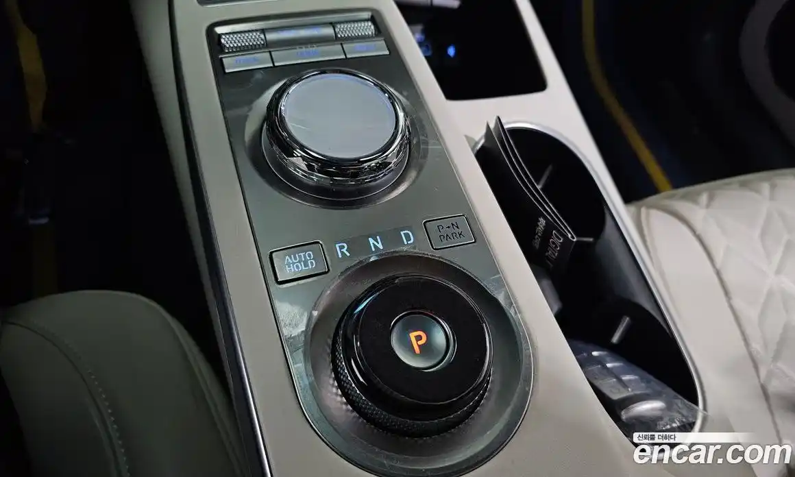 Genesis GV70 2022 0.1 Автомат в Москве № 25054, фото 16