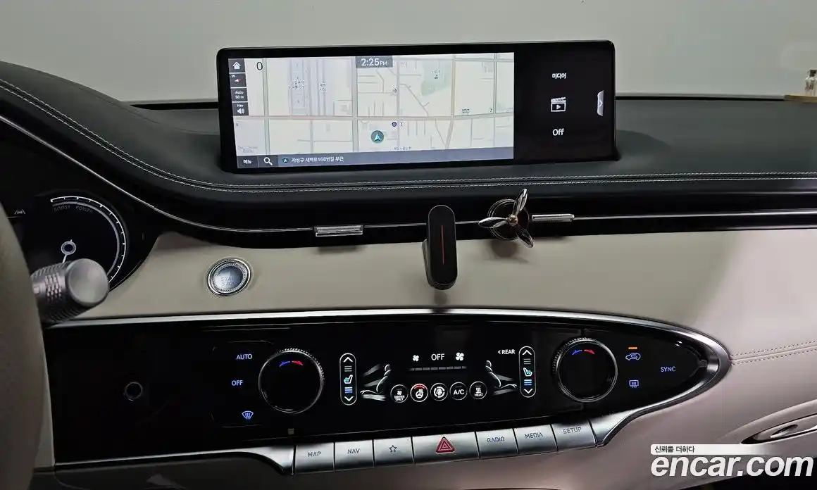 Genesis GV70 2022 0.1 Автомат в Москве № 25054, фото 9