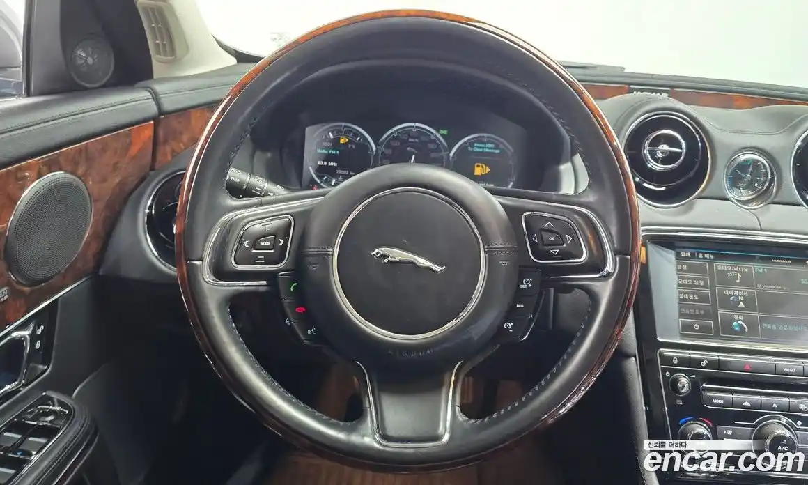 Jaguar XJ 2014 3.0 Автомат в Москве № 256097, фото 20