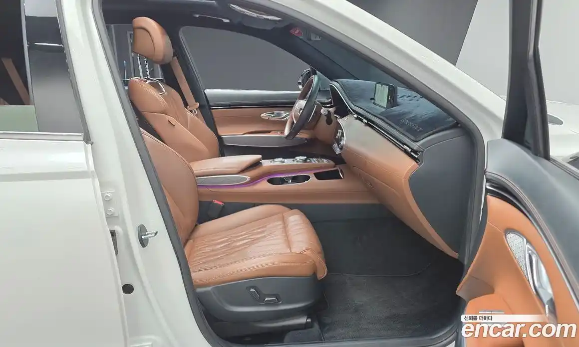 Genesis GV70 2024 2.5 Автомат в Москве № 259022, фото 16