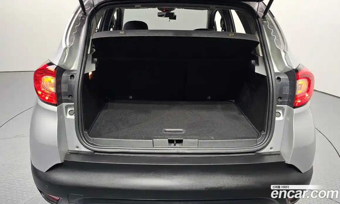 Renault QM3 2014 1.5 Автомат в Москве № 275358, фото 11