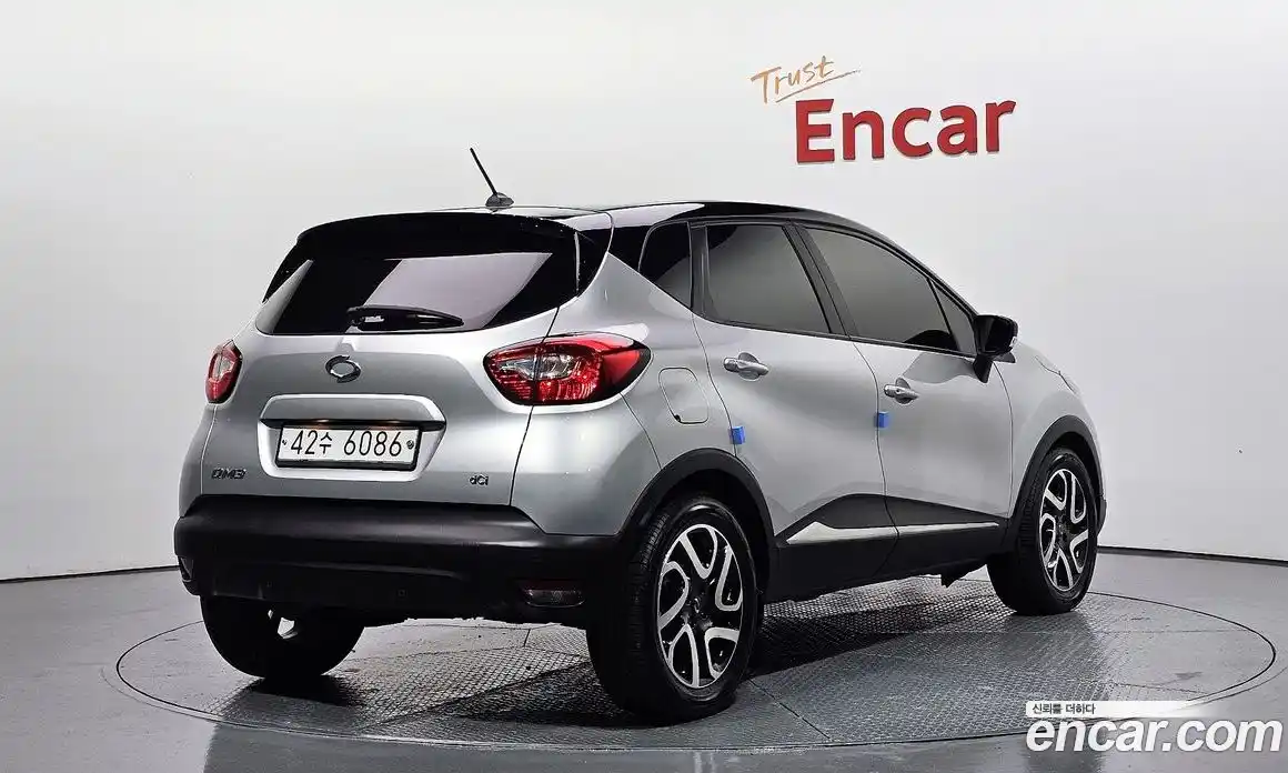 Renault QM3 2014 1.5 Автомат в Москве № 275358, фото 12