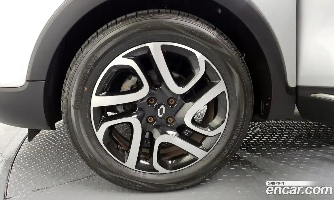 Renault QM3 2014 1.5 Автомат в Москве № 275358, фото 15