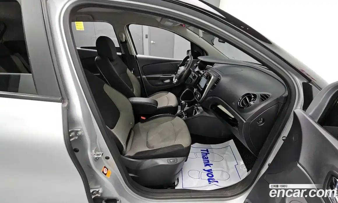 Renault QM3 2014 1.5 Автомат в Москве № 275358, фото 20