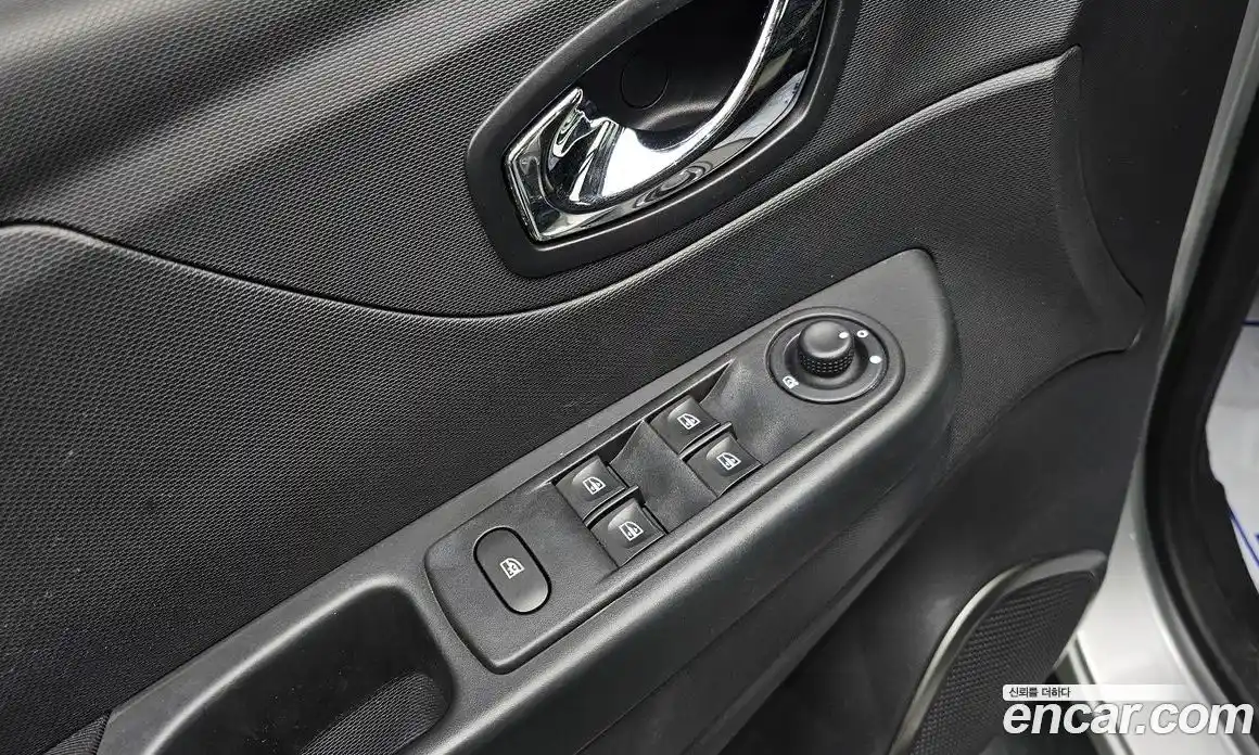 Renault QM3 2014 1.5 Автомат в Москве № 275358, фото 3