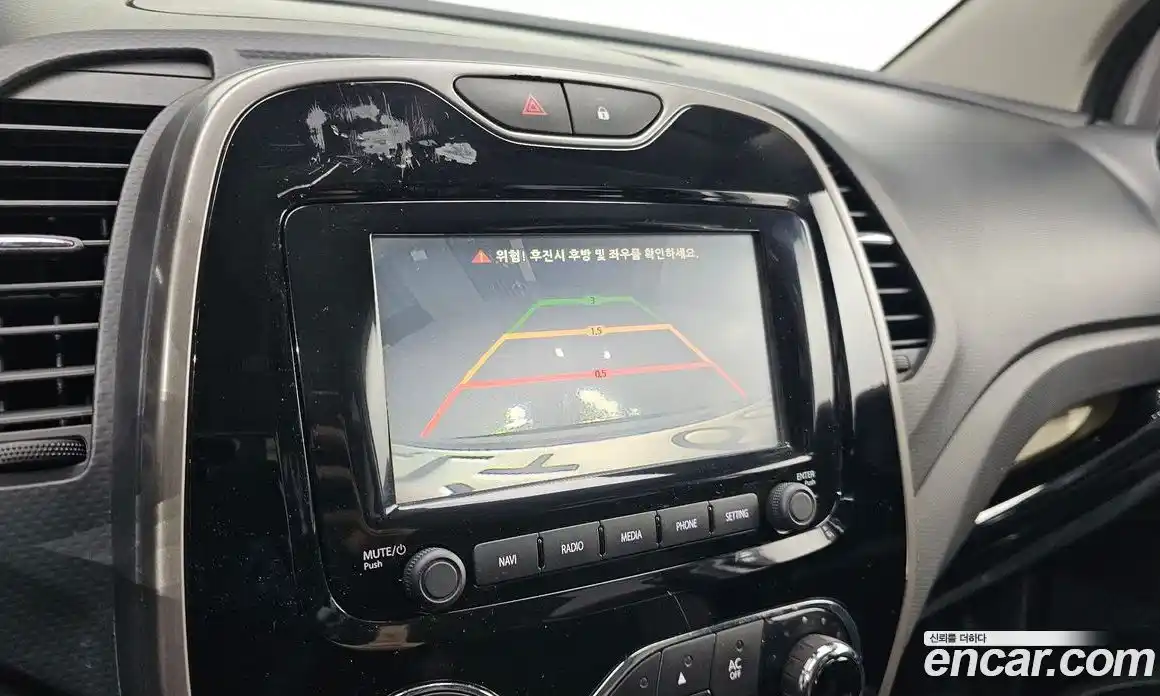 Renault QM3 2014 1.5 Автомат в Москве № 275358, фото 10