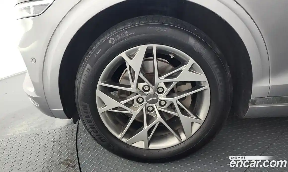 Genesis GV70 2022 2.5 Автомат в Москве № 298847, фото 6