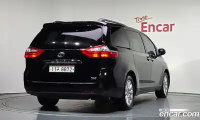 Toyota Sienna 2015 3.5 Автомат в Москве № 302638, миниатюра 2